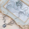 Image de Collier Argent Mat Hirondelle Nid Branches Argent Vieilli Perles Imitation Blanc 70.5cm long, 1 Pièce