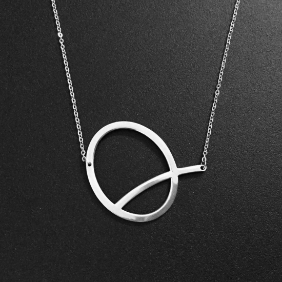 Picture of Stainless Steel Necklace Silver Tone Initial Alphabet/ Letter " Q " 52cm(20 4/8") long, 1 Piece