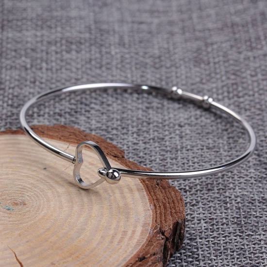 Picture of 304 Stainless Steel Bangles Bracelets Heart Silver Tone (Can Open) 20.5cm(8 1/8") long, 1 Piece