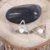 Immagine di Lega di Zinco Gioielli di una Perla Charms Triangolo Tono Argento Bianco Perla Imitato Acrilico 20mm x 18mm , 5 Pz