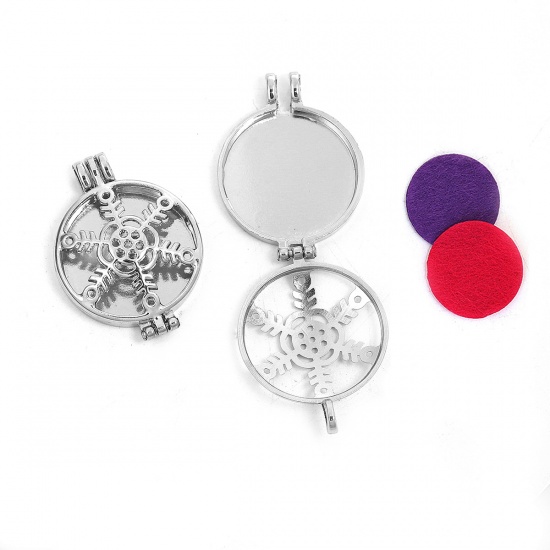 Picture of Zinc Based Alloy Aromatherapy Essential Oil Diffuser Locket Pendants Round Silver Tone Christmas Snowflake Cabochon Settings (Fits 30mm Dia.) Can Open 44mm(1 6/8") x 32mm(1 2/8"), 1 Piece