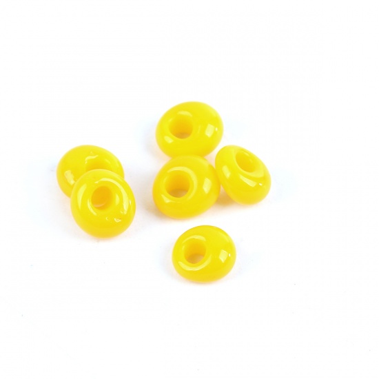 Bild von 5mm (Japan Import) Glas Kurz Magatama Rocailles Perlen Gelb Opak Gefärbt ca. 6mm x 5.5mm, Loch:ca. 1.7mm, 10 Gramm (ca. 7 Stück/Gramm)
