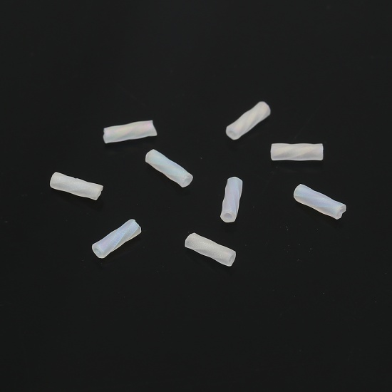 Immagine di (Japan Importazione) Vetro Perline Twisted Bugle Bianco AB Colore Smerigliato Circa 6mm x 2mm, Foro: Circa 0.8mm, 10 Grammi (Circa 33Pz/Grammo)