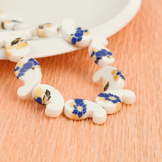 Immagine di Ceramica Diatanziale Perline Comma Blu Marino Fiore Disegno Circa 21mm x 13mm, Foro: Circa 1.8mm, lunghezza: 35cm 1 Filo （Circa 20 Pezzi/Treccia)
