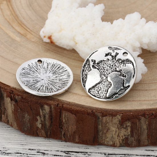 Picture of Zinc Based Alloy Charms Round Antique Silver World Map 21mm( 7/8") Dia, 10 PCs