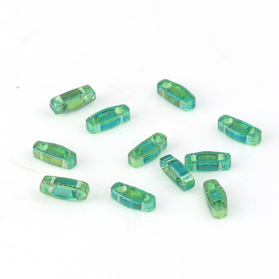 Immagine di (Japan Importazione) Vetro Rettangolo Perline di Semi con Due Fori Erba Verde AB Colore Trasparente 5mmx 1.3mm, Foro:Circa 0.8mm, 2 Grammi (Circa 50Pz/Grammo)