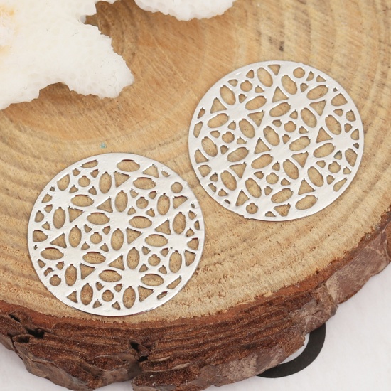 Immagine di Lega di Ferro Filigree Stamping Connettore Accessori Tondo Tono Argento Fiore Disegno 20mm Dia, 10 Pz