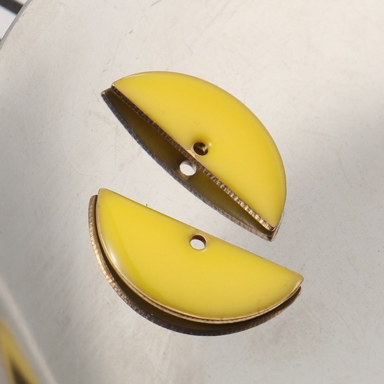 Image de Breloques Sequins Emaillés Double Face en Laiton Demi-Rond Couleur Laiton Jaune 18mm x 8mm, 10 Pcs                                                                                                                                                            