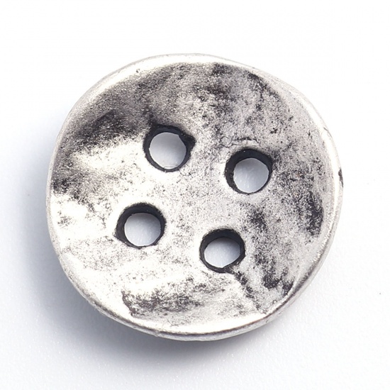 Immagine di Lega di Zinco Bottone da Cucire Quattro Fori Tondo Argento Antico Riempito 14mm x 14mm, 10 Pz
