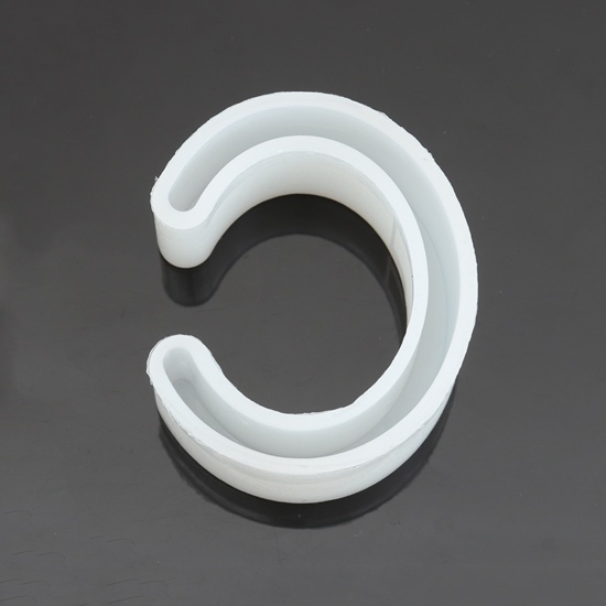 Immagine di Silicone Muffa della Resina per Gioielli Rendendo forma di C Bianco 7.9cm x 6.6cm, 1 Pz