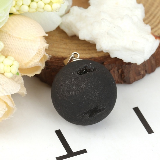 Picture of (Grade A) Copper & Agate ( Natural ) Druzy/ Drusy Charms Round Silver Tone Gray Black AB Color 29mm x 20mm, 1 Piece