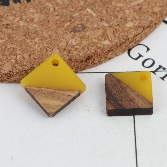 Picture of Natural Wood Effect Resin Charms Square Yellow 17mm x 17mm, 10 PCs