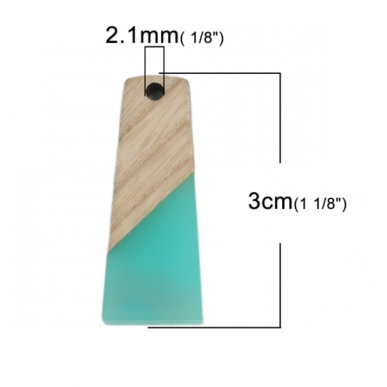 木目調樹脂 ペンダント 台形 緑青 3cm x 1.2cm、 2 個 の画像