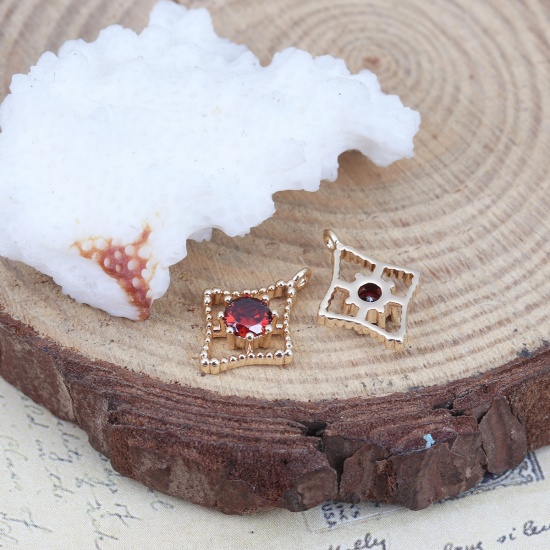 Immagine di Ottone Galassia Charms Oro Placcato Stella Filigrana Rosso Strass 14mm x 10mm, 2 Pz