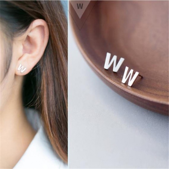 Picture of Sterling Silver Ear Post Stud Earrings Silver Capital Alphabet/ Letter Message " W " 8mm x 7mm, 1 Pair