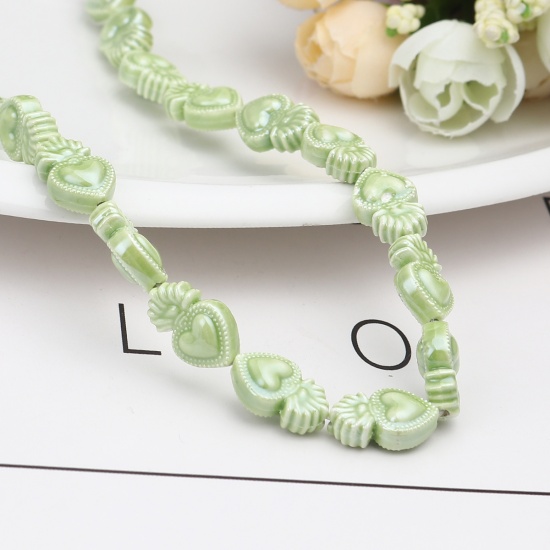 Picture of Ceramic Beads Heart Green About 16mm x 10mm, Hole: Approx 0.9mm, 31.5cm(12 3/8") long, 1 Strand (Approx 20 PCs/Strand)