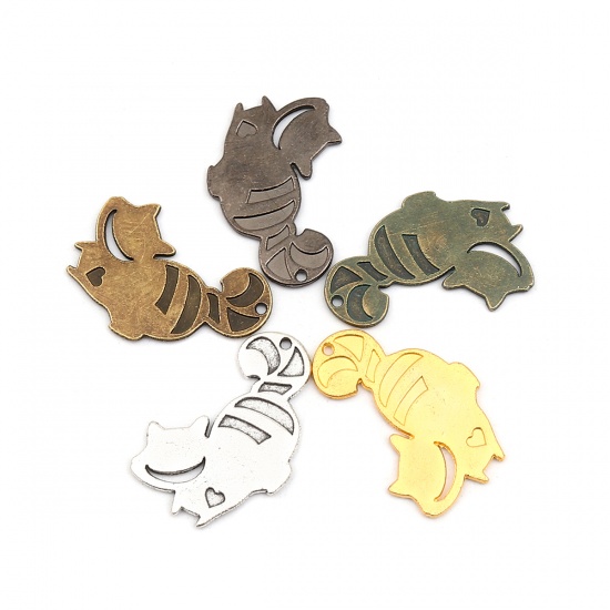 Picture of Zinc Based Alloy Charms Raccoon Animal Antique Silver Color 29mm x 21mm, 20 PCs