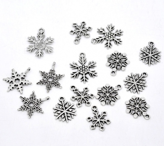 Picture of Mixed Antique Silver Color Christmas Snowflake Charm Pendants 19x16mm-25x19mm, sold per packet of 50
