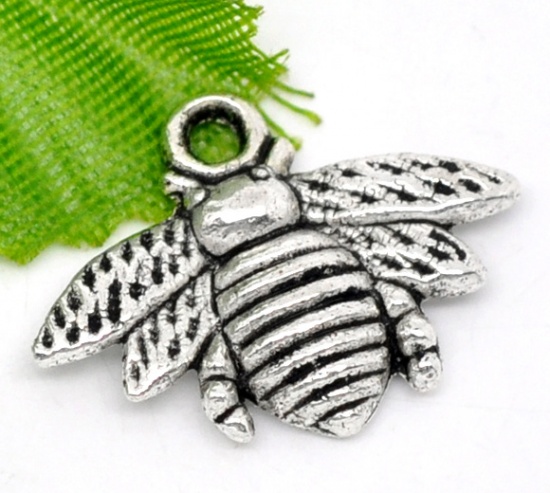Picture of Antique Silver Color Bee Charm Pendants 21x16mm, sold per packet of 50
