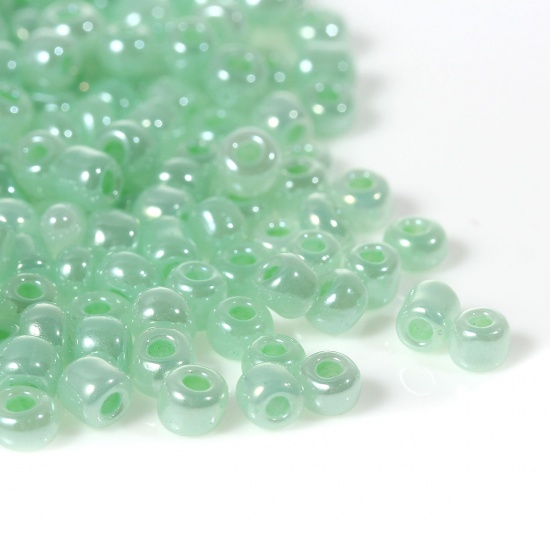 Picture of 6/0 Glass Seed Beads Round Rocailles Green Pearlized About 4mm Dia, Hole: Approx 1mm, 450 gram