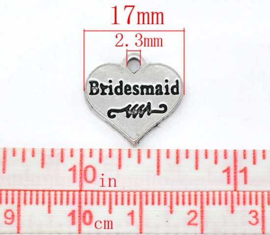 Immagine di Lega di Zinco Charm Ciondoli Cuore Argento Antico Lettere Disegno Messaggio Bridesmaid Intagliato 17.0mm x 16.0mm, 20 Pz