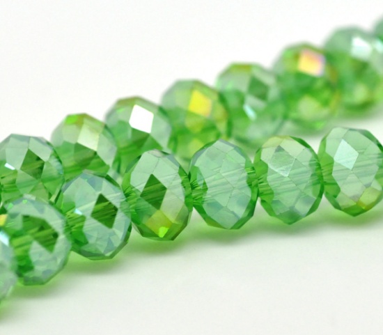 クリスタルガラスビーズ フラットラウンド 緑 ABカラー 透明 ファセット・カット 約 8mm直径、 穴：約 1mm、 42cm長さ、 2 連 （約 72PCS /一連） の画像