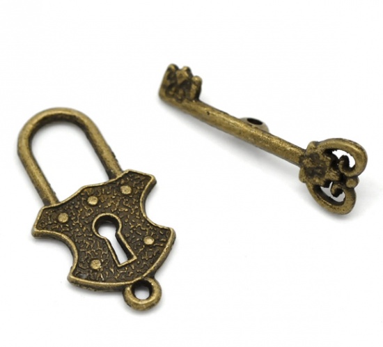 Picture of Zinc Based Alloy Toggle Clasps Lock & Key Antique Bronze 24mm x 13mm 23mm x 8mm, 30 Sets