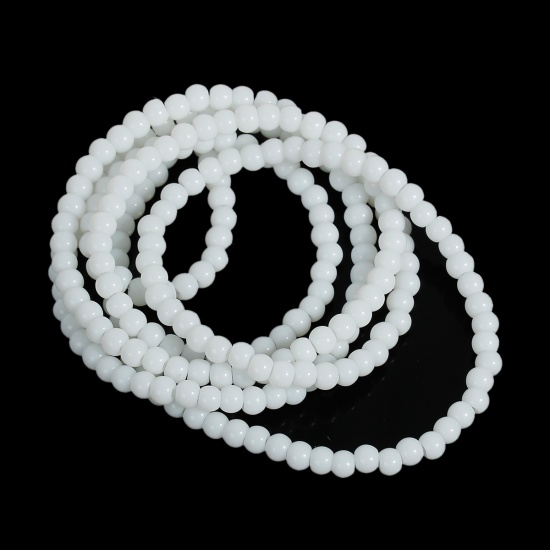 Image de Perles en Verre Rond Blanc Laqué 4mm Dia, Taille de Trou: 1mm, 80cm long, 5 Enfilade (Env.210 Pcs/Enfilade)