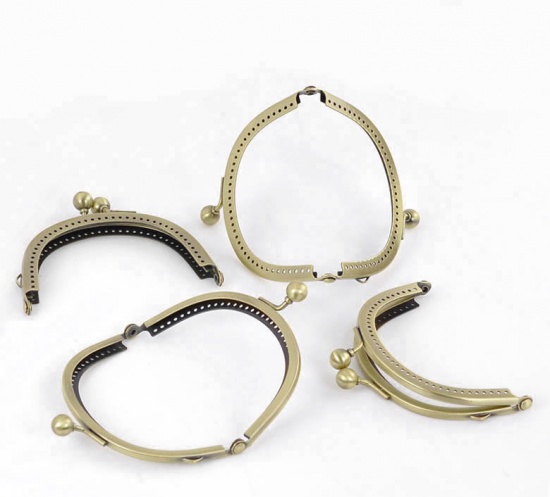 Picture of Iron Based Alloy Kiss Clasp Lock Purse Frame Arch Antique Bronze Ball 8.9x6.9cm(3 4/8"x2 6/8"), Open Size: 13.4x8.9cm(5 2/8"x3 4/8"), 2 PCs