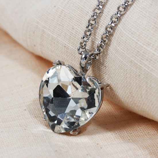 Picture of Jewelry Necklace Heart Silver Tone Faceted Clear Acrylic Rhinestone 65cm(25 5/8") long, 1 Piece