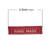 Image de Étiquette Imprimée Tissée Applique Tissu pr Scrapbooking Polyester Rectangle Rouge Gravé Caractère " Hand Made " 45.0mm x 10.0mm, 100 Pcs