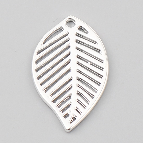 Immagine di Zinc Based Alloy Charms Leaf Silver Plated 28mm x 17mm, 10 PCs