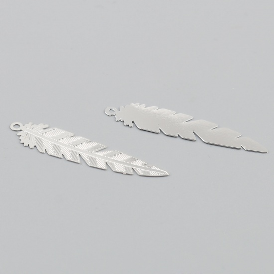 Image de Breloques Estampe en Filigrane en Laiton Plume Argenté 35mm x 8mm, 20 Pcs