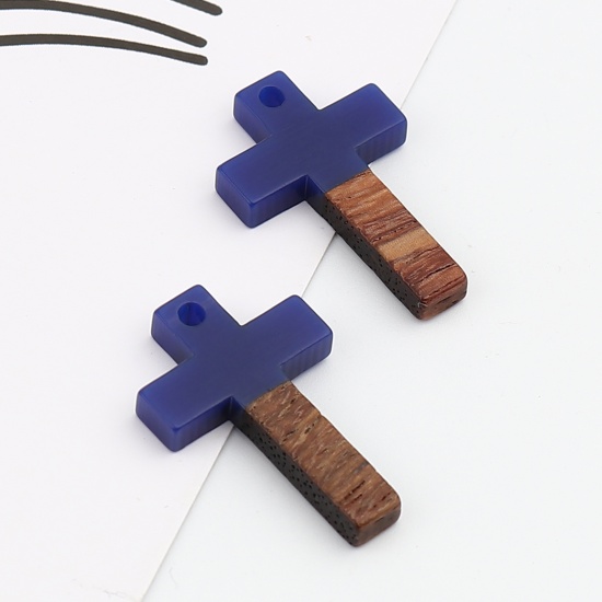 Immagine di Resina Charm Resina Effetto Legno Charms Croce Blu Scuro 25mm x 16mm, 5 Pz