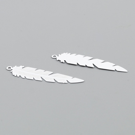 Image de Breloques Estampe en Filigrane en Laiton Plume Blanc 35mm x 8mm, 30 Pcs