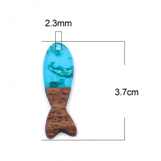 レジン+ウッド 木目調樹脂 ペンダント 魚 ピーコックブルー 箔 3.7cm x 1.2cm、 3 個 の画像