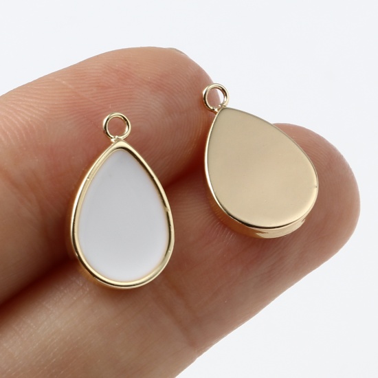 Image de Breloques en Laiton Goutte d'Eau Plaqué Or Véritable 18K Blanc Émail 15mm x 10mm, 2 Pcs