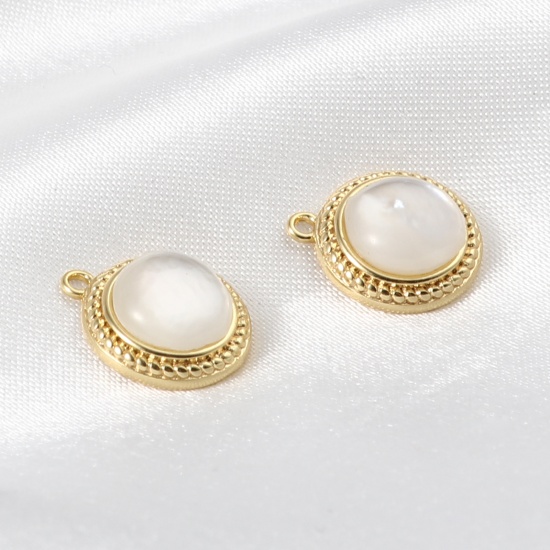 Imagen de Concha + Latón Colgantes Charms Ronda 18K Oro Real Chapado Blanco 14mm x 12mm, 2 Unidades