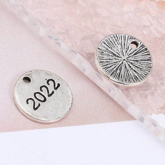 Picture of Zinc Based Alloy Year Charms Round Antique Silver Color Number Message " 2022 " 12mm Dia., 50 PCs