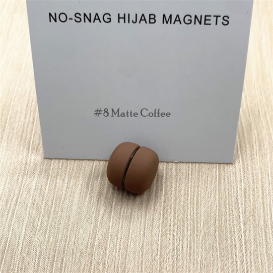Изображение Brown - 8# Zinc Based Alloy No-snag Magnetic Round Scarf Buckle For Hijab Scarf Wrap 1.2x1.2cm, 1 Piece