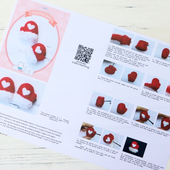 Immagine di Feltro Accessori artigianali in feltro di lana per infeltrimento ad ago Guanti di Natale Bianco & Rosso 3.5cm x 3cm, 1 Serie