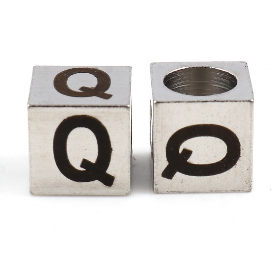 Image de Perles pour DIY Fabrication de Bijoux en 304 Acier Inoxydable Carré Argent Mat Noir Alphabet Initial/ Lettre Majuscule Message " Q" 7mm x 7mm, Trou: env. 5.1mm, 1 Pièce