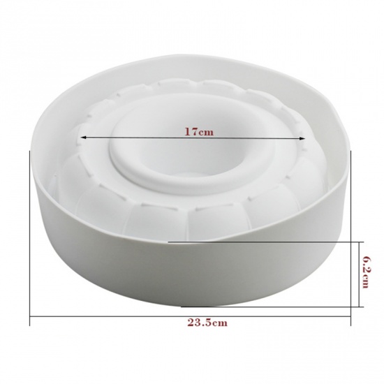 Immagine di White - Food Grade Silicone Baking Mold DIY Donut Cake Accessories 17.5x5x6cm, 1 Piece