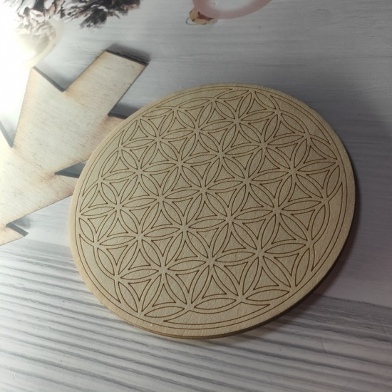 Picture of Natural Color - Basswood Creative Hollow Insulation Pad Kitchen Supplies 10cm Dia., 1 Piece