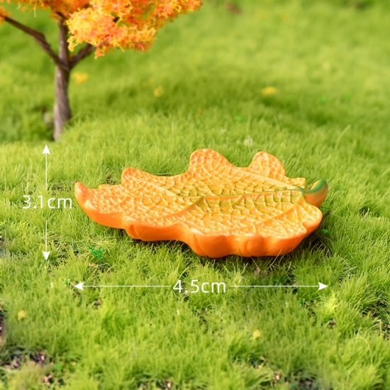 Immagine di Light Brown - 4# Leaf Cute Squirrel Resin Micro Landscape Miniature Decoration 4.5x3.1cm, 1 Piece