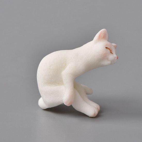 Picture of White - 9# Cute Cat Series Resin Micro Landscape Miniature Decoration 3.4x3.3cm, 1 Piece
