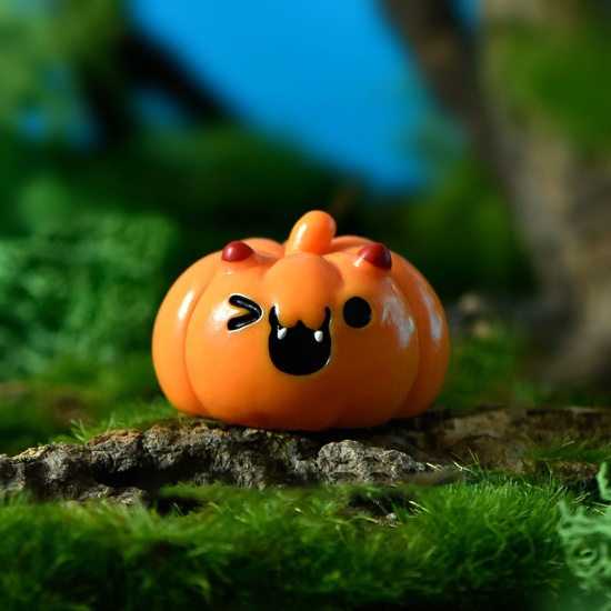 Immagine di Orange - 5# Halloween Pumpkin Resin Micro Landscape Miniature Decoration 2.8x2cm, 1 Piece
