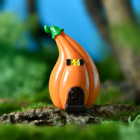 Immagine di Orange - 17# Halloween Pumpkin House Resin Micro Landscape Miniature Decoration 3.9x2.5cm, 1 Piece