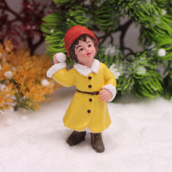 Picture of Yellow - 2# Christmas Kid Resin Micro Landscape Miniature Decoration 7x4.2x3cm, 1 Piece