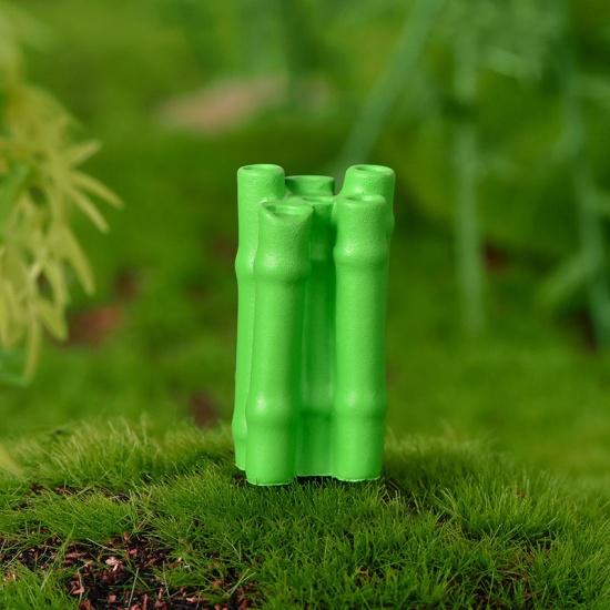 Immagine di Green - 7# Cute Bamboo Resin Micro Landscape Miniature Decoration 2.8x1.5cm, 1 Piece